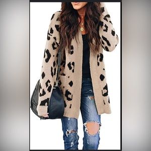 Leopard cardigan size Small